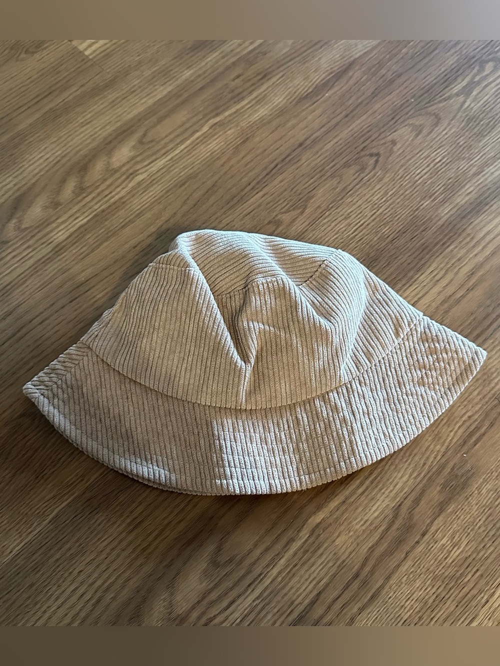 TAN CORDUROY BUCKET HAT